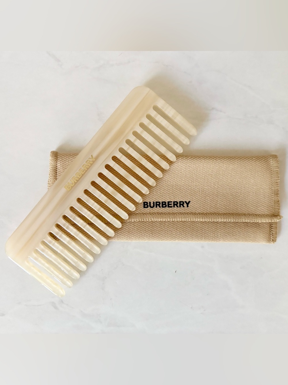 Limited Edition Luxury Burberry Hair Comb - Picture 2 of 6